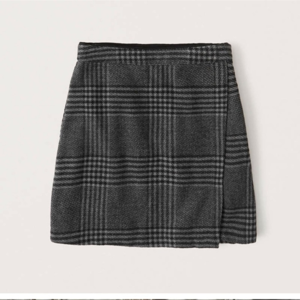 Abercrombie & Fitch Plaid Skirt NWT